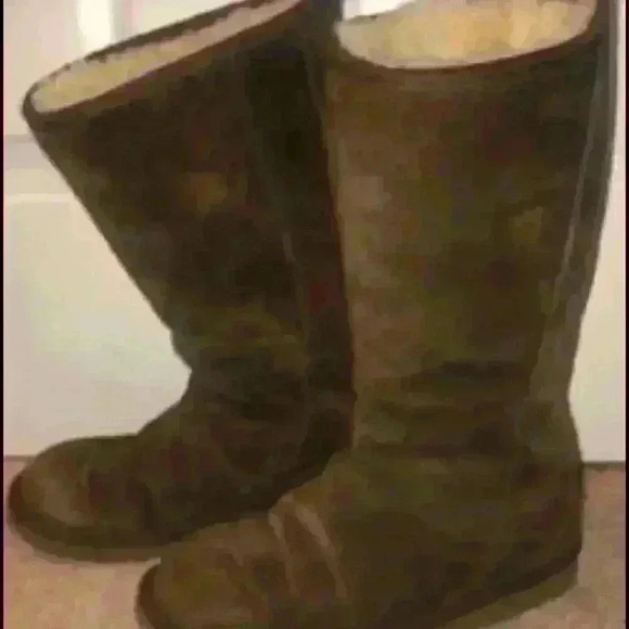 Ugg boots - Picture 1 of 5
